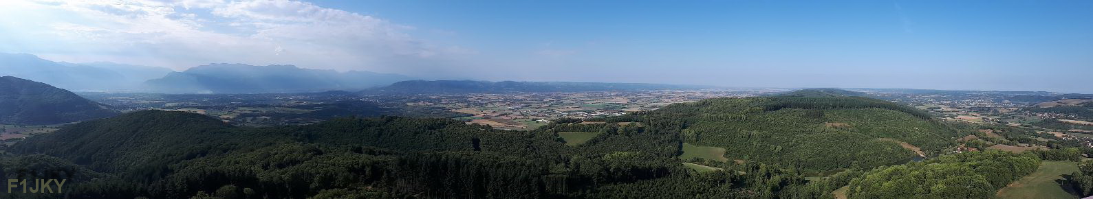 Massif de la Chartreuse / Massif du Vercors / Pleine de la Bièvre vue depuis les hauteurs de OYEU (d.38)
